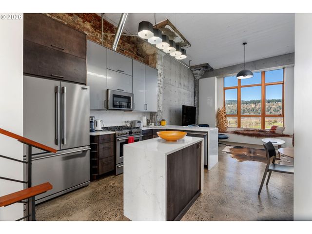 314 COLUMBIA St, Hood River, OR 97031