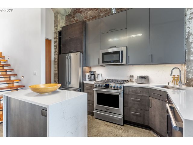 314 COLUMBIA St, Hood River, OR 97031