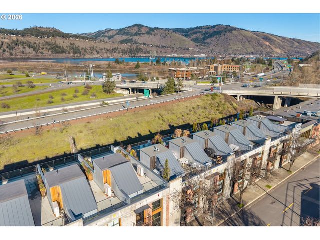 314 COLUMBIA St, Hood River, OR 97031