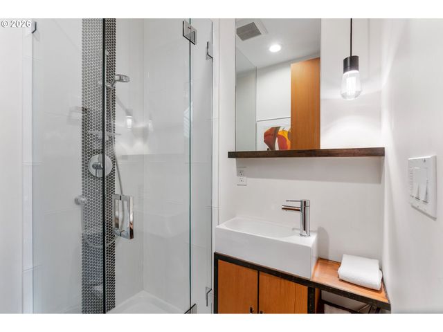 314 COLUMBIA St, Hood River, OR 97031