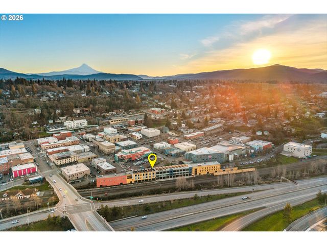 314 COLUMBIA St, Hood River, OR 97031