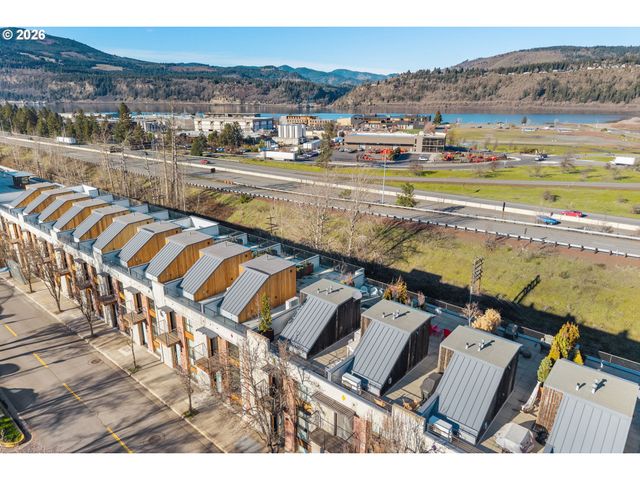 314 COLUMBIA St, Hood River, OR 97031