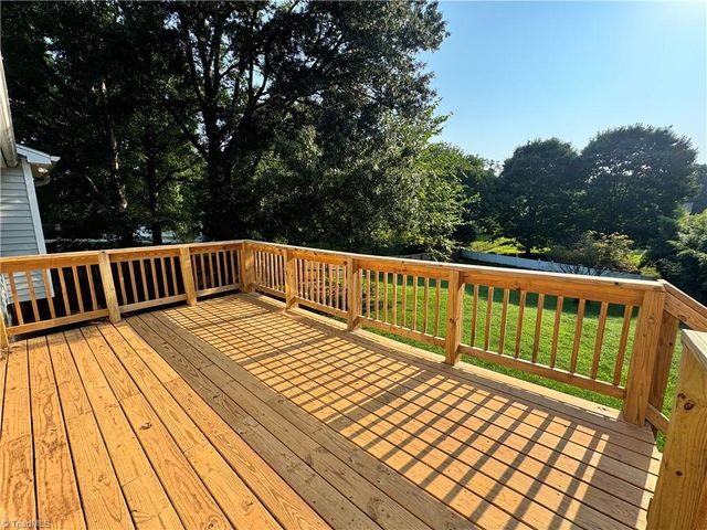 155 Lorraine Drive, Winston-salem, NC 27107