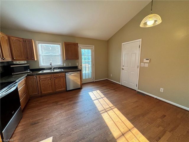 155 Lorraine Drive, Winston-salem, NC 27107