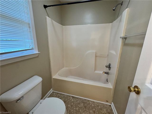 155 Lorraine Drive, Winston-salem, NC 27107