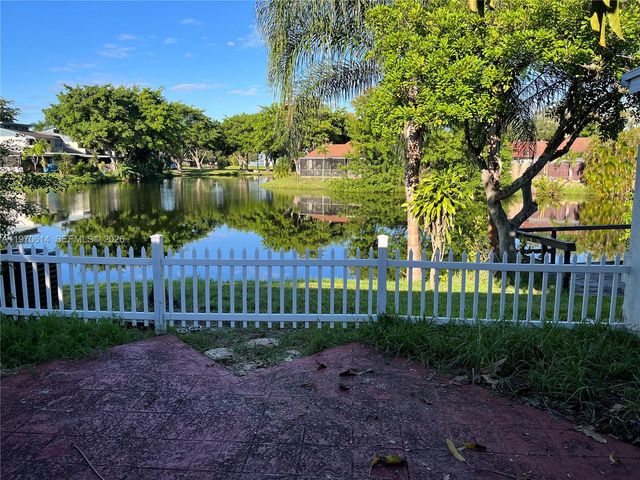 3816 SW 68th Way 14-F, Miramar, FL 33023