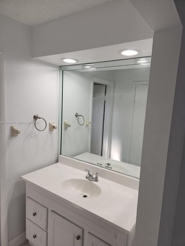 3816 SW 68th Way 14-F, Miramar, FL 33023