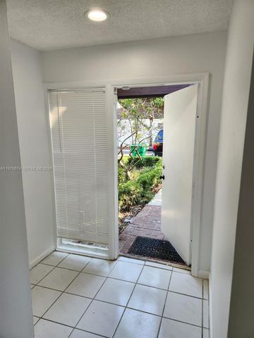 3816 SW 68th Way 14-F, Miramar, FL 33023