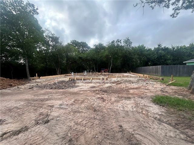 2121 Manning Way, Bryan, TX 77803