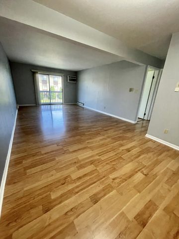 10047 Kennedy Avenue 2b, Highland, IN 46322