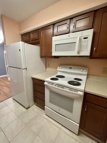 10047 Kennedy Avenue 2b, Highland, IN 46322
