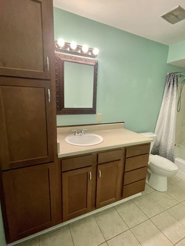10047 Kennedy Avenue 2b, Highland, IN 46322