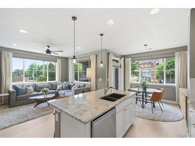 7486 S Logan St, Littleton, CO 80122
