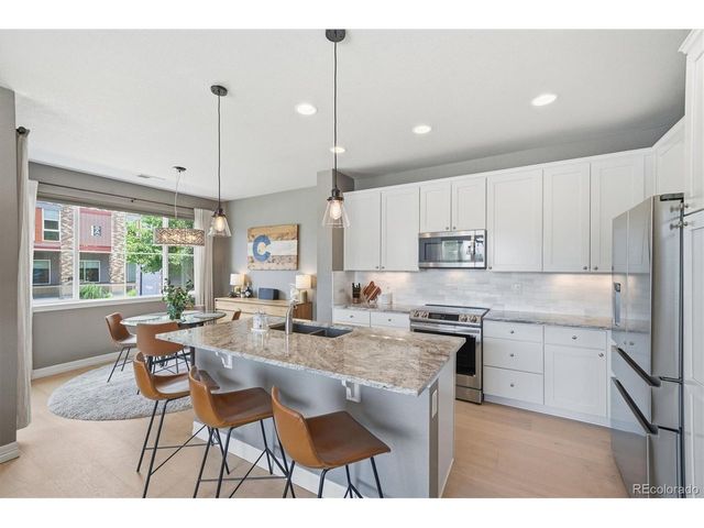 7486 S Logan St, Littleton, CO 80122