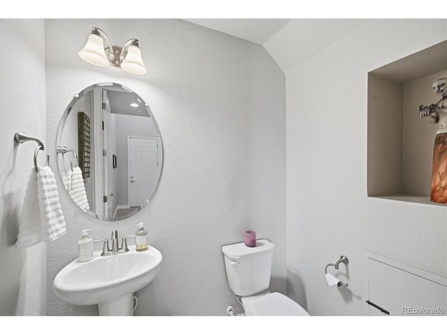 7486 S Logan St, Littleton, CO 80122
