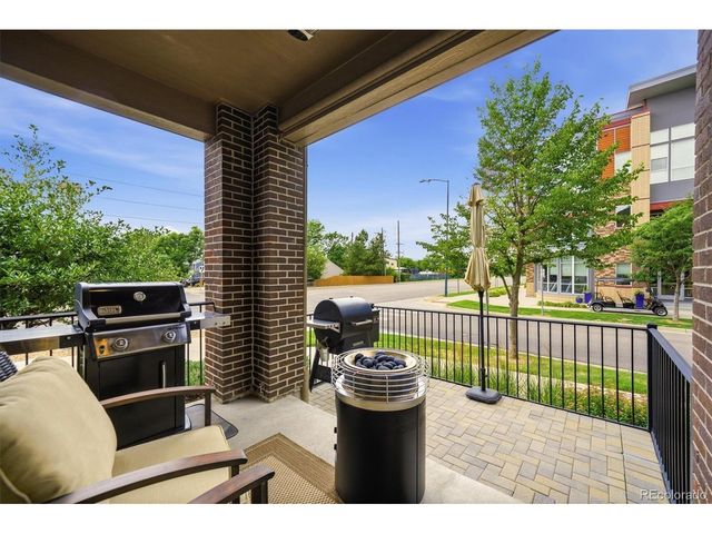7486 S Logan St, Littleton, CO 80122