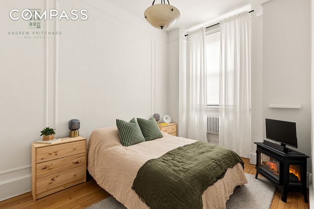 212 E 48th St Apt 1D, New York City, NY 10017