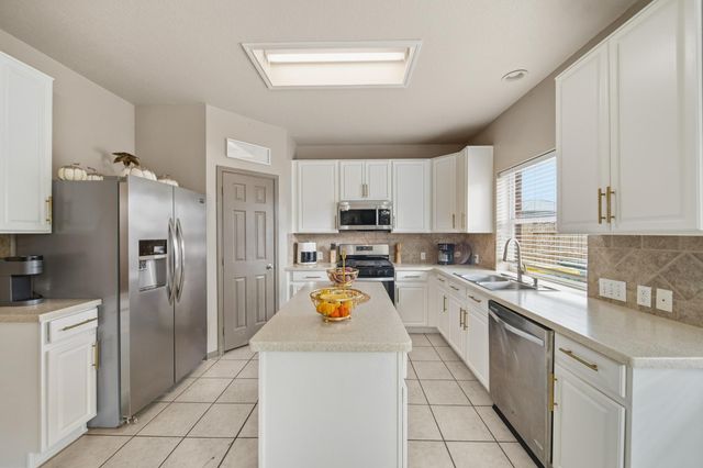 8804 Sunforest Lane, Pearland, TX 77584