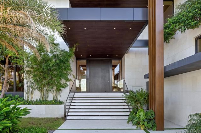 11404 N Bayshore Drive, North Miami, FL 33181