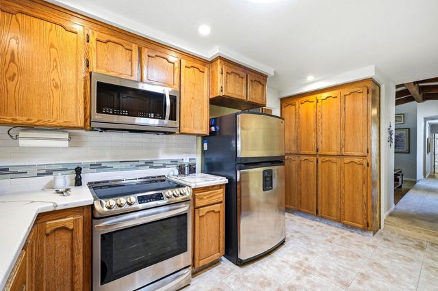 3707 Witt Rd, Auburn, CA 95602