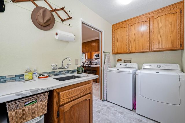 3707 Witt Rd, Auburn, CA 95602