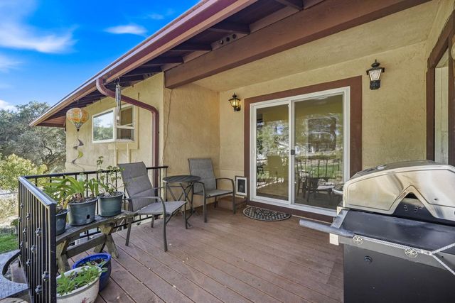 3707 Witt Rd, Auburn, CA 95602
