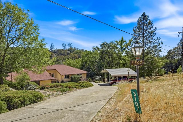 3707 Witt Rd, Auburn, CA 95602