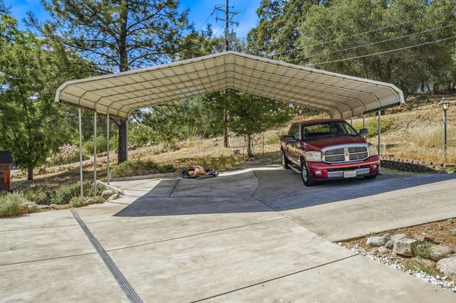 3707 Witt Rd, Auburn, CA 95602