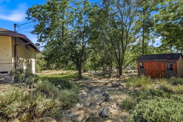 3707 Witt Rd, Auburn, CA 95602