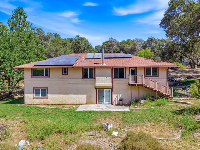 3707 Witt Rd, Auburn, CA 95602