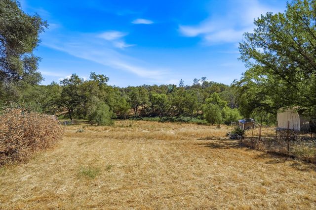 3707 Witt Rd, Auburn, CA 95602
