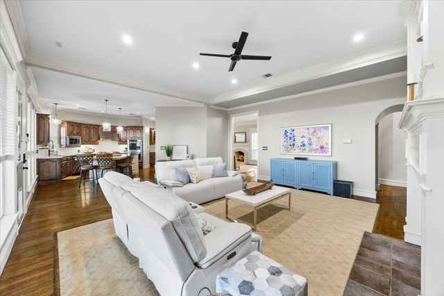 912 Country Club Drive, Heath, TX 75032