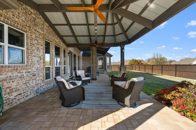 912 Country Club Drive, Heath, TX 75032