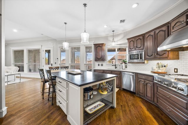 912 Country Club Drive, Heath, TX 75032