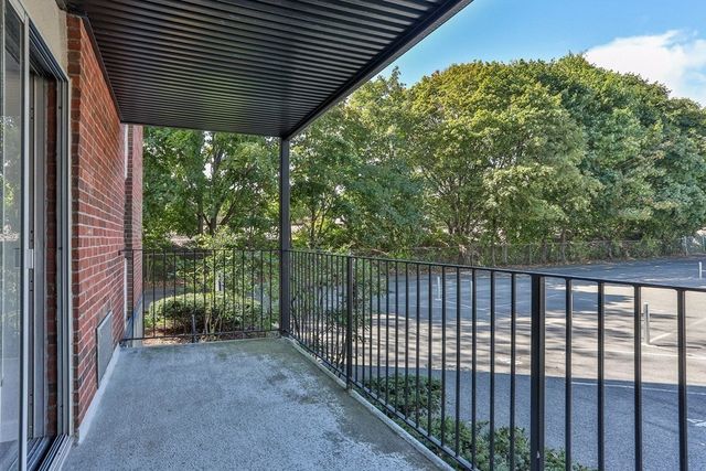 45 Oval Rd 46, Quincy, MA 02170