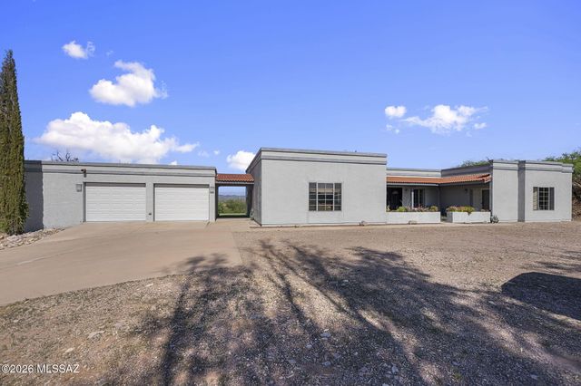 1051 Avenida Aprenda, Rio Rico, AZ 85648