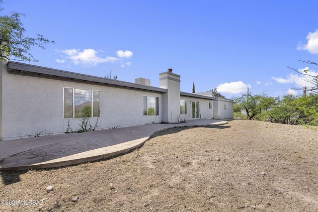 1051 Avenida Aprenda, Rio Rico, AZ 85648