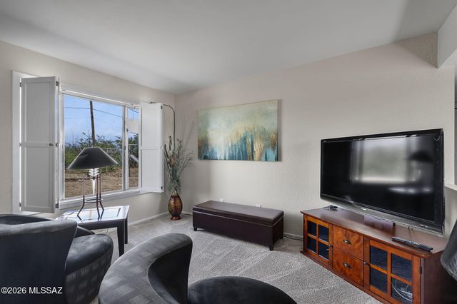 1051 Avenida Aprenda, Rio Rico, AZ 85648