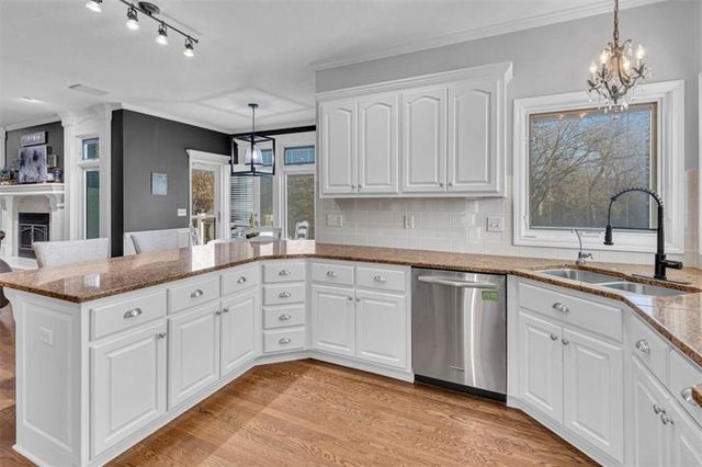 10908 W 144th Street, Overland Park, KS 66221