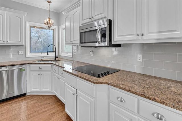 10908 W 144th Street, Overland Park, KS 66221