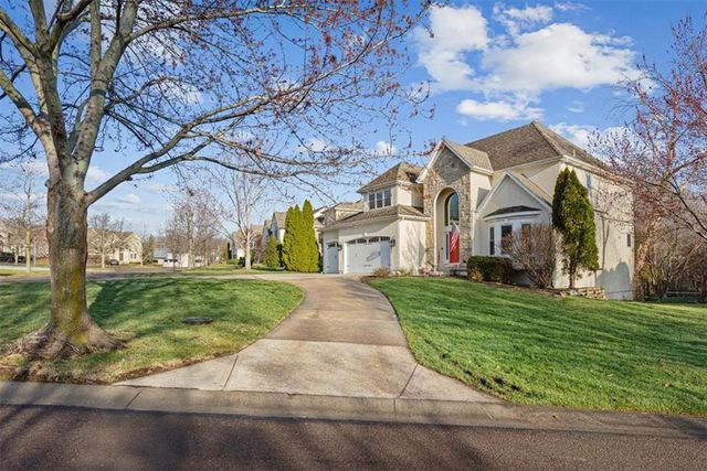 10908 W 144th Street, Overland Park, KS 66221