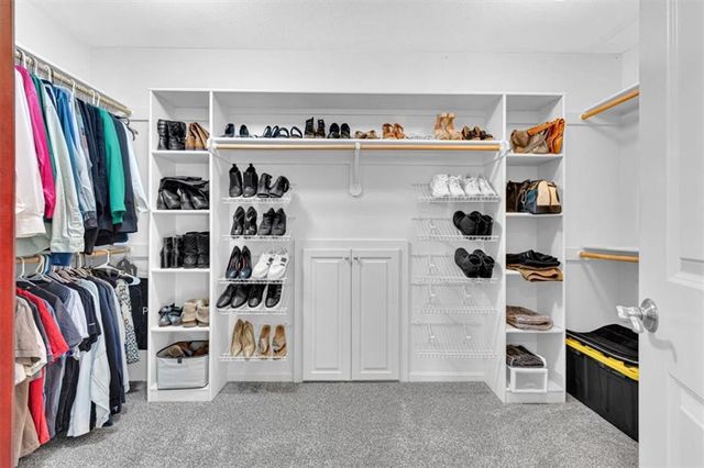 10908 W 144th Street, Overland Park, KS 66221