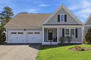 15 Summersweet Cir 15, Plymouth, MA 02360