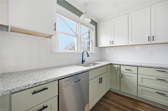 411 S College DR, Franklin, VA 23851