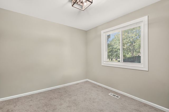 665 Thorntree Court A-1, Bartlett, IL 60103
