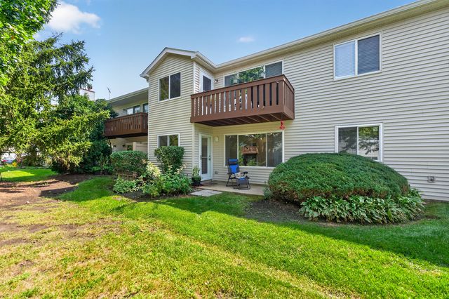 665 Thorntree Court A-1, Bartlett, IL 60103