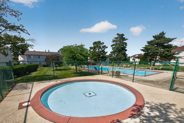 665 Thorntree Court A-1, Bartlett, IL 60103