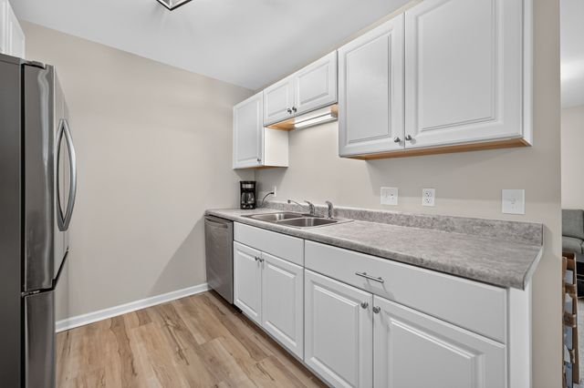 665 Thorntree Court A-1, Bartlett, IL 60103