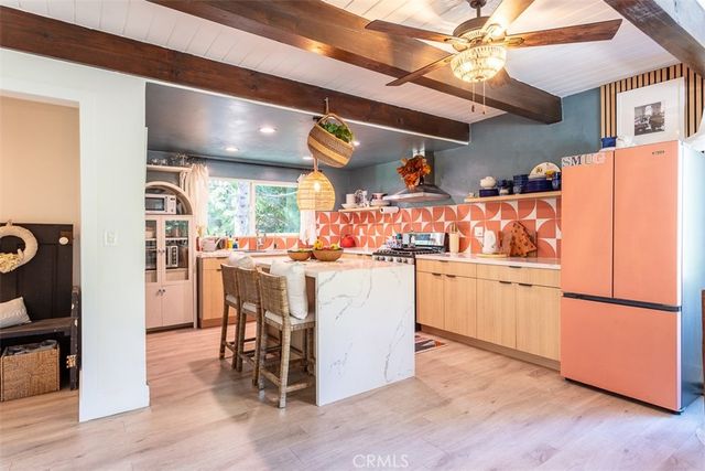 220 Oak Dr., Lake Arrowhead, CA 92352