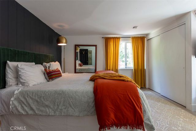 220 Oak Dr., Lake Arrowhead, CA 92352